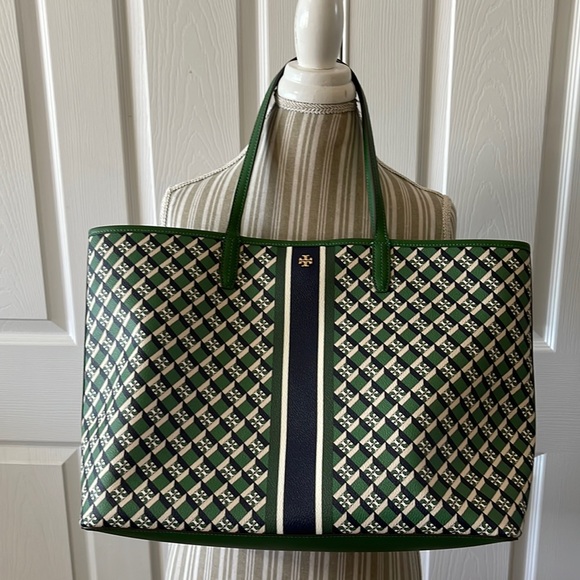 Tory Burch Handbags - EUC Tory Burch Purse